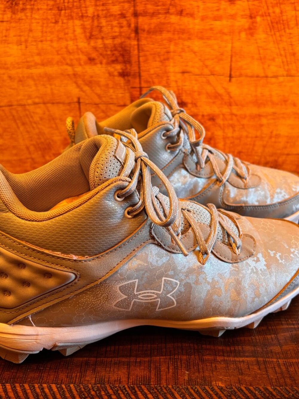 Under Armor Baseball Cleats Harper 8 Mid Halo Gray (Silver) Men's Size 10.5 USED